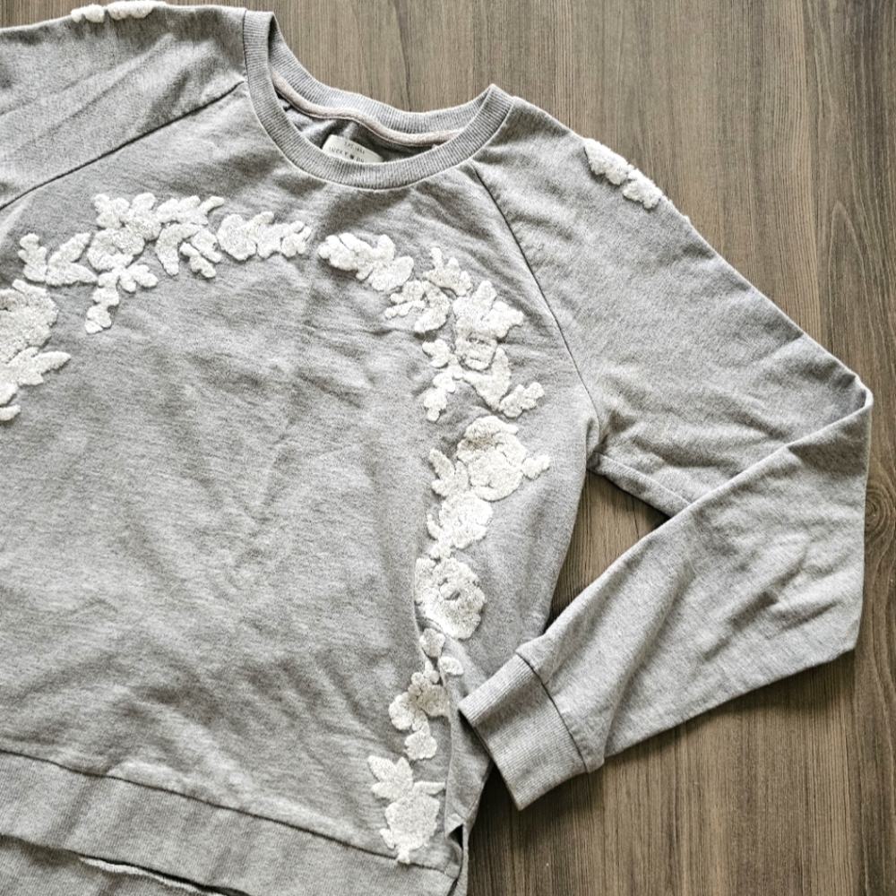 Like New | Embroidered Lucky Brand Sweater